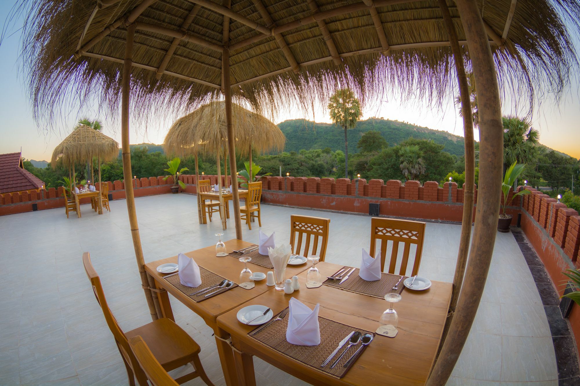 Westay @ Bagan Lotus Hotel Exterior photo